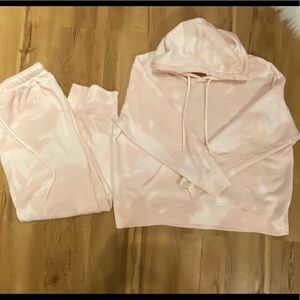 MATCHING LOUNGE SET AMERICAN EAGLE!